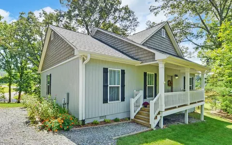60 Martins Creek Ridge Rd, Murphy, NC 28906
