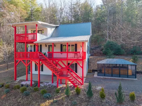 Exterior - 311 Twin Cedars Dr, Murphy, NC 28906 photo 3 of 9