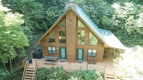34 The Pnes, Robbinsville, NC 28771