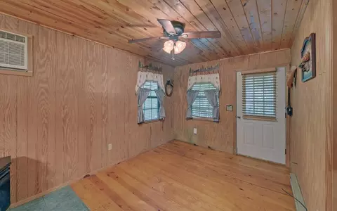 17 Hamlet O Cabins Trl, Murphy, NC 28906 photo 4