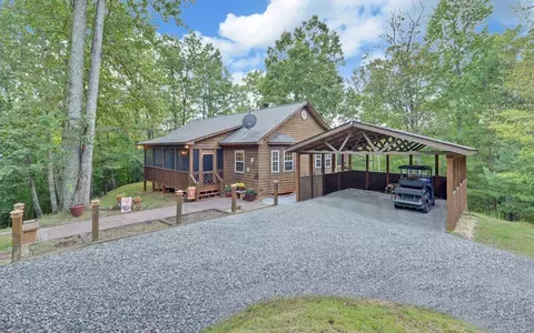 586 Stonebriar Dr, Murphy, NC 28906
