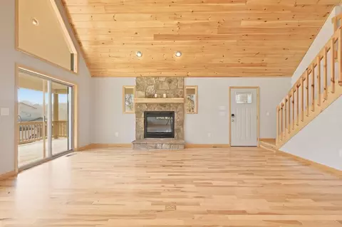 Living - 55 Heidis Run, Murphy, NC 28906 photo 6 of 9