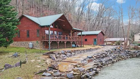 405 Underwood Hills Rd, Murphy, NC 28906