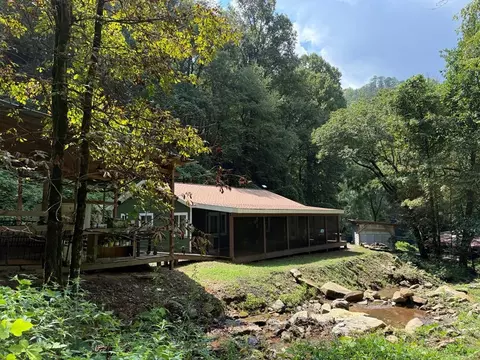 2555 Junaluska Rd, Andrews, NC 28901
