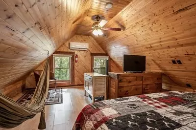 Bedroom - 151 Pinewood Dr, Murphy, NC 28906 photo 6 of 6