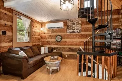 Living - 151 Pinewood Dr, Murphy, NC 28906 photo 2 of 5