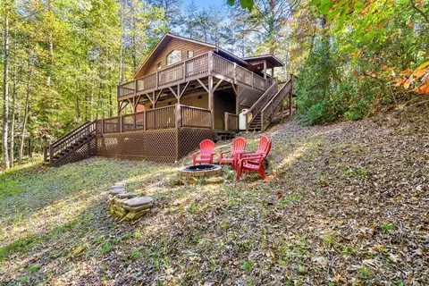 199 Piper Dr, Murphy, NC 28906