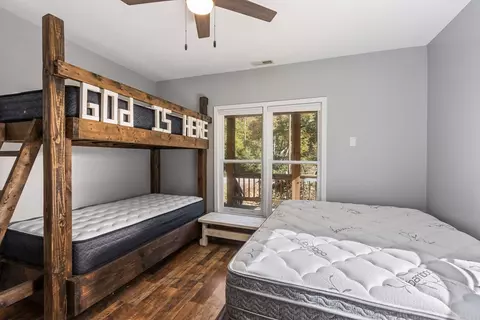 Bedroom - 3391 Candy Mountain Rd, Murphy, NC 28906 photo 2 of 5