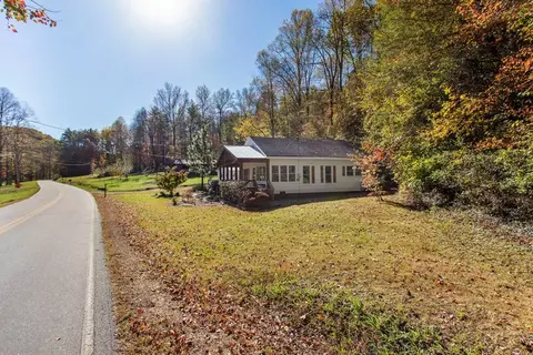 Exterior - 3391 Candy Mountain Rd, Murphy, NC 28906 photo 4 of 27