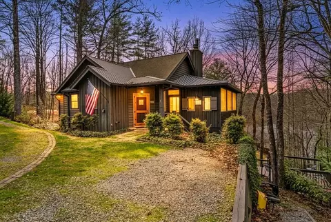 56 Cross Crk, Robbinsville, NC 28771