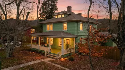 366 Hill St, Murphy, NC 28906