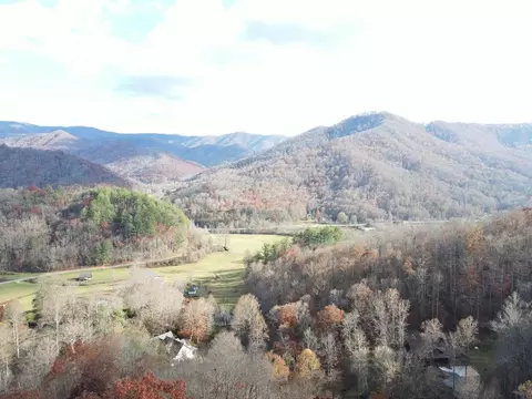 1218 Pin Hook Road, Robbinsville, NC 28771
