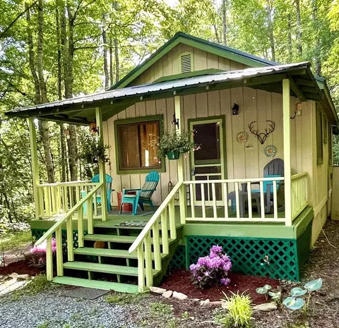 180 Valley Ln, Bryson City, NC 28713