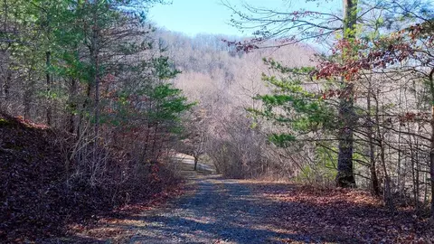 1 Santeetlah Hts # -3, Robbinsville, NC 28771