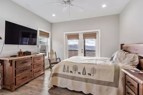 Bedroom - 57 Eagles Nest Trl, Murphy, NC 28906 photo 2 of 9
