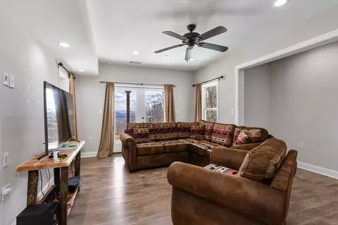 Living - 57 Eagles Nest Trl, Murphy, NC 28906 photo 3 of 4