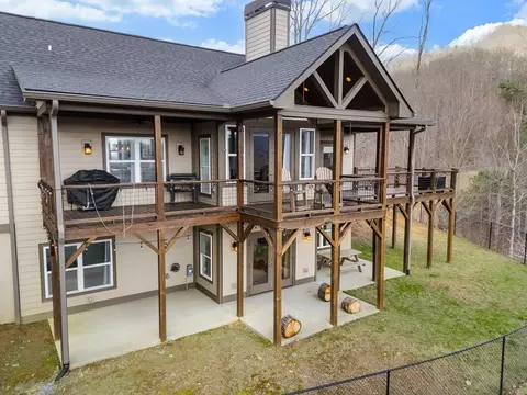 Exterior - 57 Eagles Nest Trl, Murphy, NC 28906 photo 4 of 26