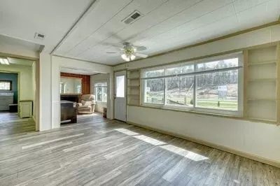 Living - 5380 W Us Highway 64, Murphy, NC 28906 photo 1 of 5