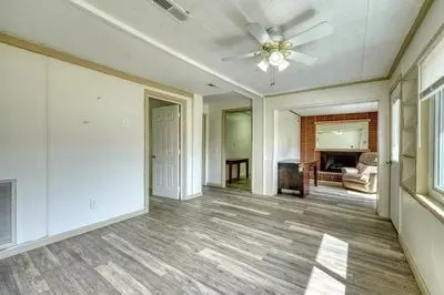 Living - 5380 W Us Highway 64, Murphy, NC 28906 photo 4 of 5