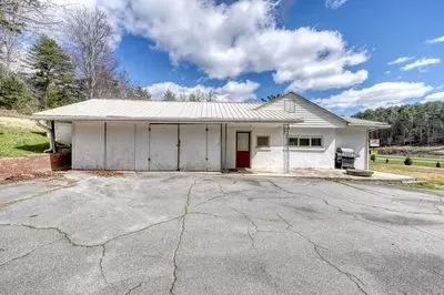 Exterior - 5380 W Us Highway 64, Murphy, NC 28906 photo 5 of 10