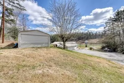 Exterior - 5380 W Us Highway 64, Murphy, NC 28906 photo 2 of 10