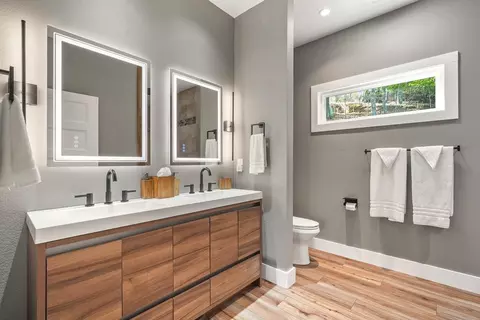 Bath - 194 Quiet Woods Trl, Murphy, NC 28906 photo 1 of 6