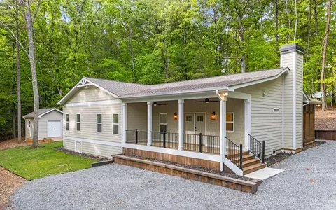 52 Honeysuckle Dr, Blairsville, GA 30512