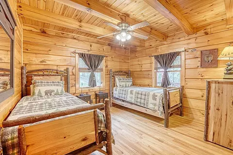 Bedroom - 145 Skyview Dr, Murphy, NC 28906 photo 1 of 6