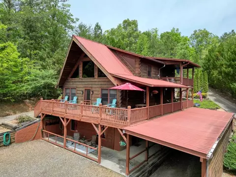 Exterior - 145 Skyview Dr, Murphy, NC 28906 photo 4 of 11