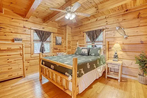 Bedroom - 145 Skyview Dr, Murphy, NC 28906 photo 3 of 6