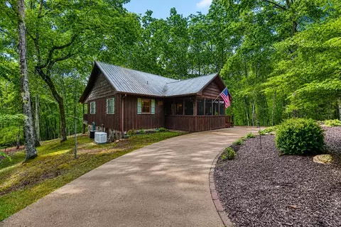 3410 Moccasin Creek Rd, Murphy, NC 28906
