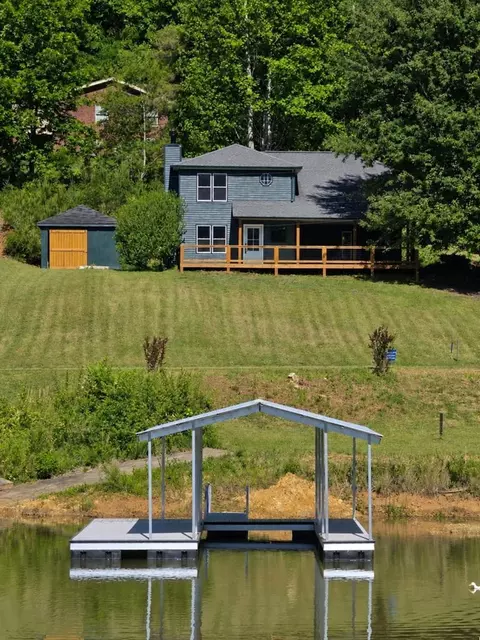233 Bradshaw Rd, Hiawassee, GA 30546