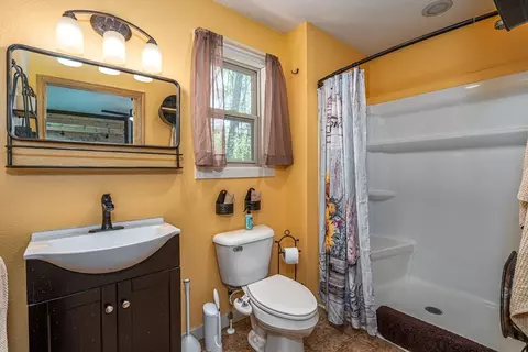 Bath - 240 Amandas Way, Murphy, NC 28906 photo 5 of 5