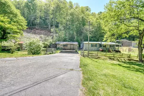 832 Canyon Rd, Marble, NC 28905 photo 8