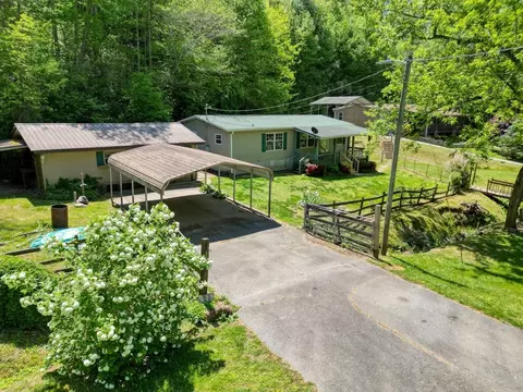 832 Canyon Rd, Marble, NC 28905 photo 3