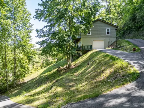 Exterior - 81 Trinity Dr, Murphy, NC 28906 photo 7 of 12