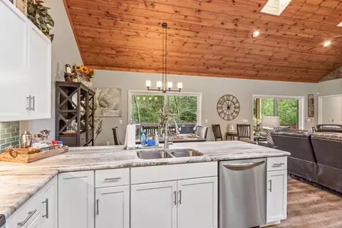 Kitchen - 515 Jasmine Dr, Marble, NC 28905 photo 4 of 4