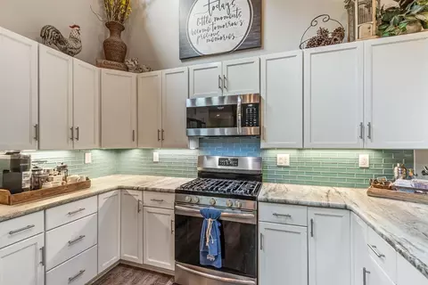 Kitchen - 515 Jasmine Dr, Marble, NC 28905 photo 3 of 4