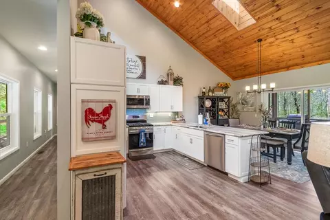 Kitchen - 515 Jasmine Dr, Marble, NC 28905 photo 1 of 4