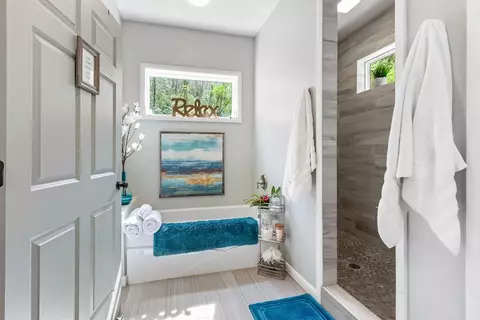 Bath - 515 Jasmine Dr, Marble, NC 28905 photo 8 of 12
