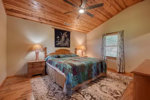 Bedroom - 249 Buck Ridge Dr, Murphy, NC 28906 photo 4 of 8