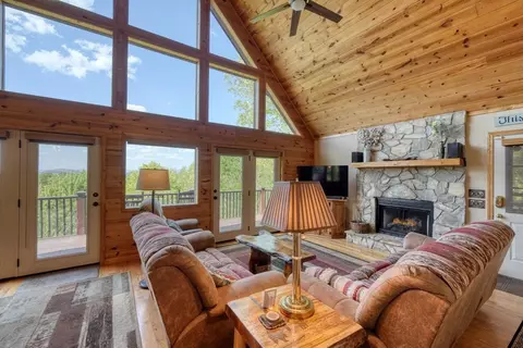 Living - 249 Buck Ridge Dr, Murphy, NC 28906 photo 4 of 7