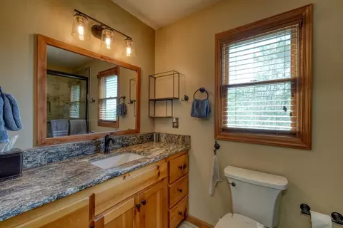 Bath - 249 Buck Ridge Dr, Murphy, NC 28906 photo 2 of 4