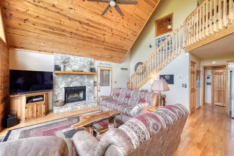 Living - 249 Buck Ridge Dr, Murphy, NC 28906 photo 3 of 7