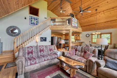 Living - 249 Buck Ridge Dr, Murphy, NC 28906 photo 2 of 7