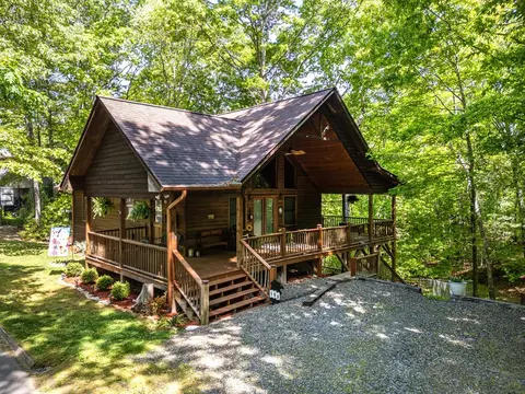 198 Dew Drop Ln, Murphy, NC 28906