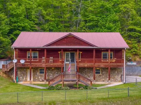 155 Mountain Laurel Rd, Robbinsville, NC 28771