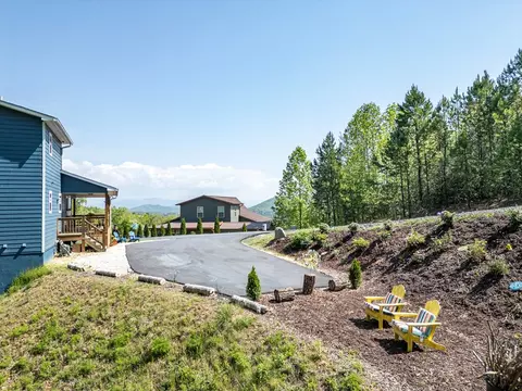 Exterior - 604 Point Overlook Trl, Murphy, NC 28906 photo 17 of 24
