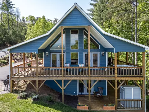 Exterior - 604 Point Overlook Trl, Murphy, NC 28906 photo 4 of 24