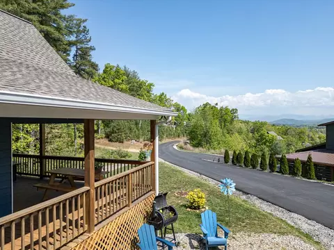 Exterior - 604 Point Overlook Trl, Murphy, NC 28906 photo 18 of 24